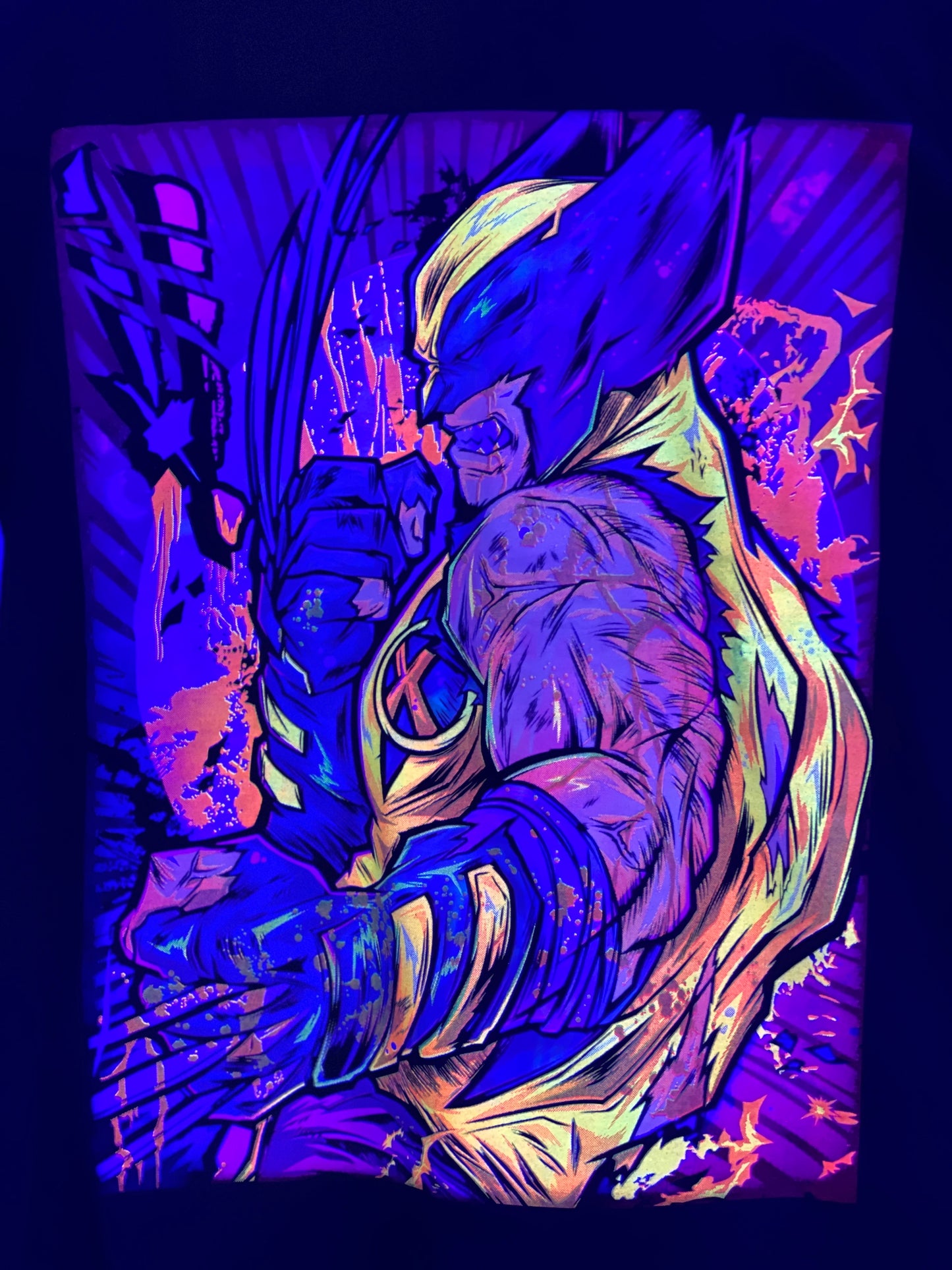 Wolverine Iconic Yellow Suit Vibrant Neón T-Shirt (Front & Back Print)