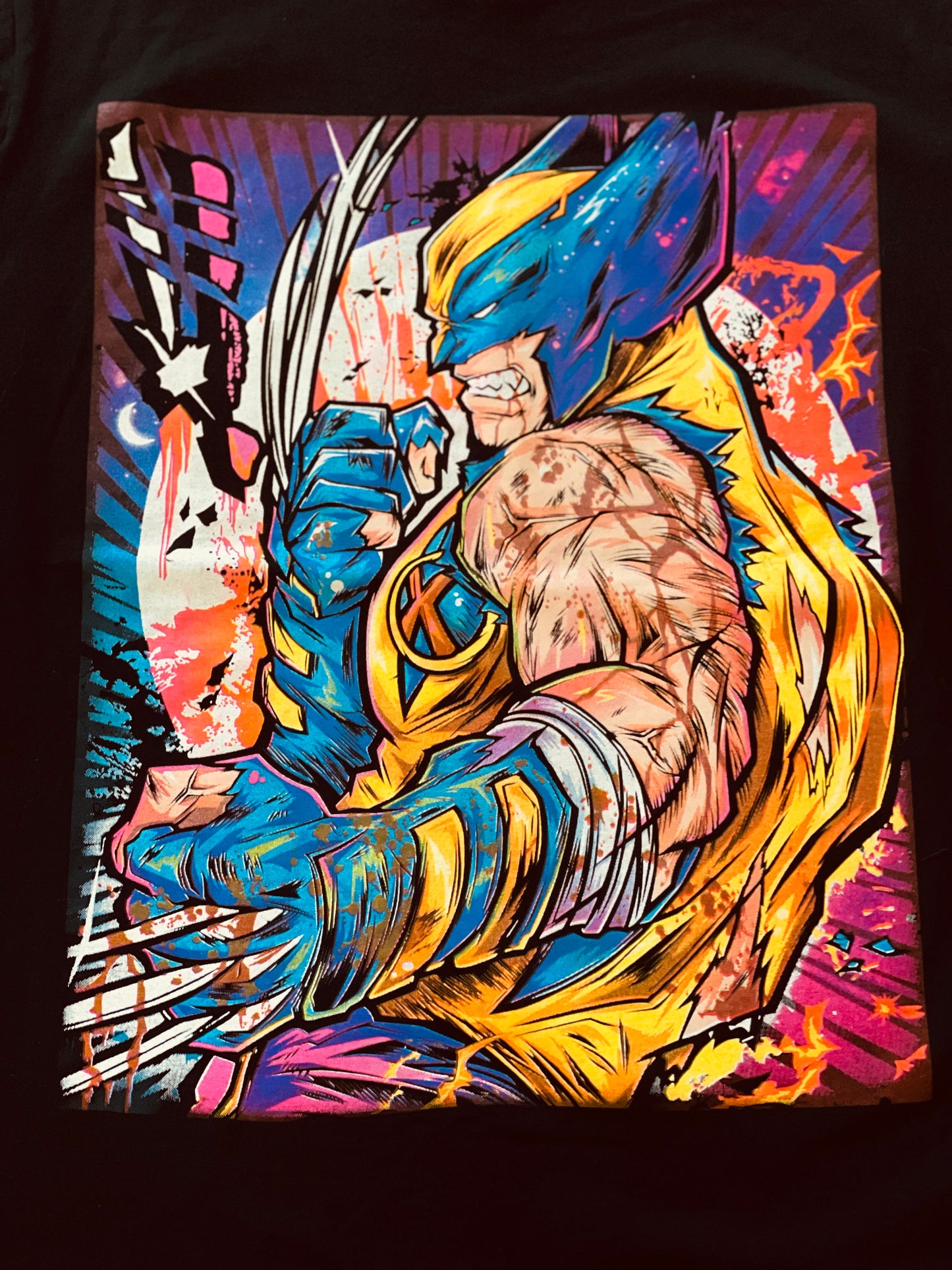 Wolverine Iconic Yellow Suit Vibrant Neón T-Shirt (Front & Back Print)