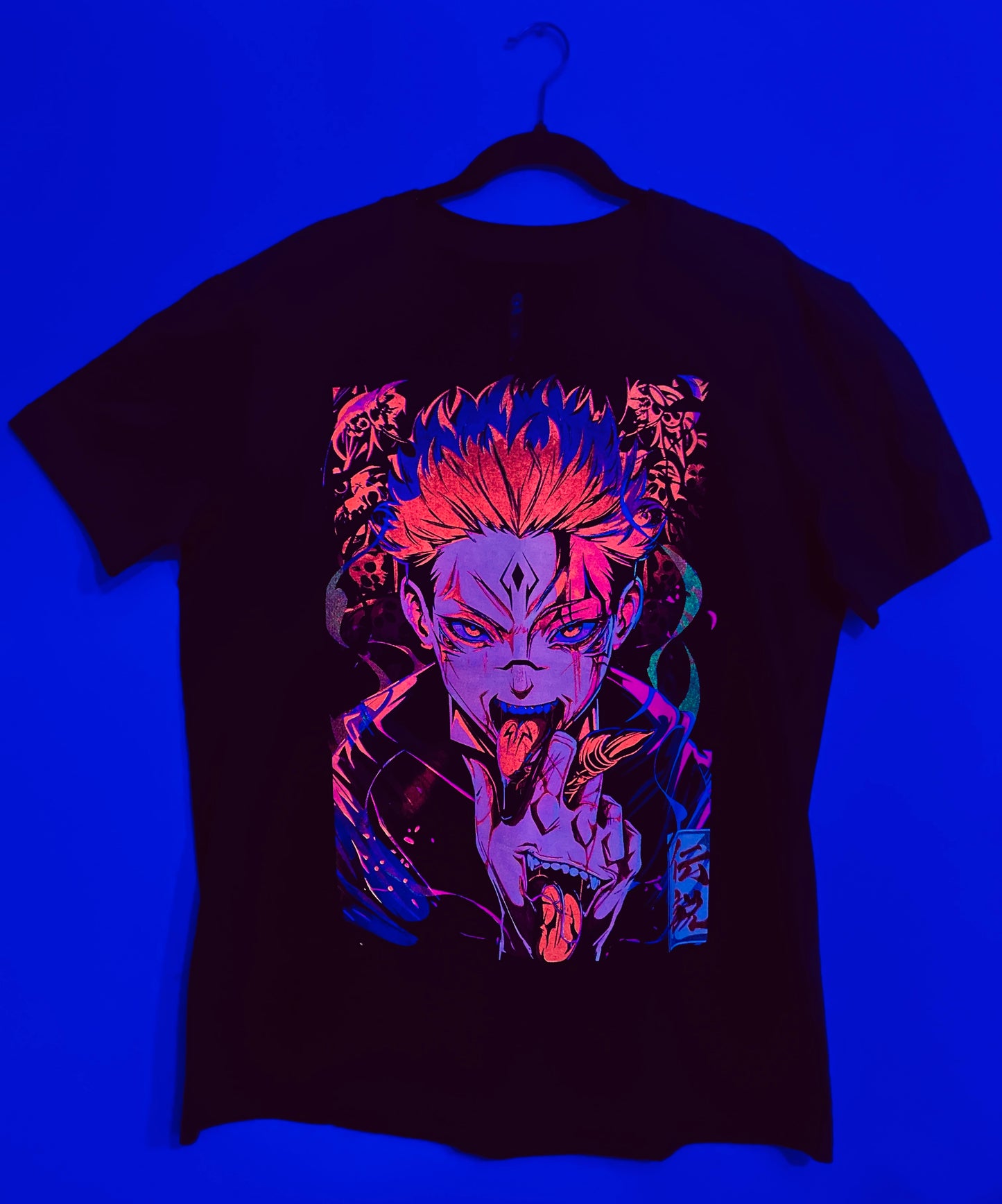 Sukuna Jujutsu Kaisen Vibrant Neón T-Shirt (Front & Back Print)