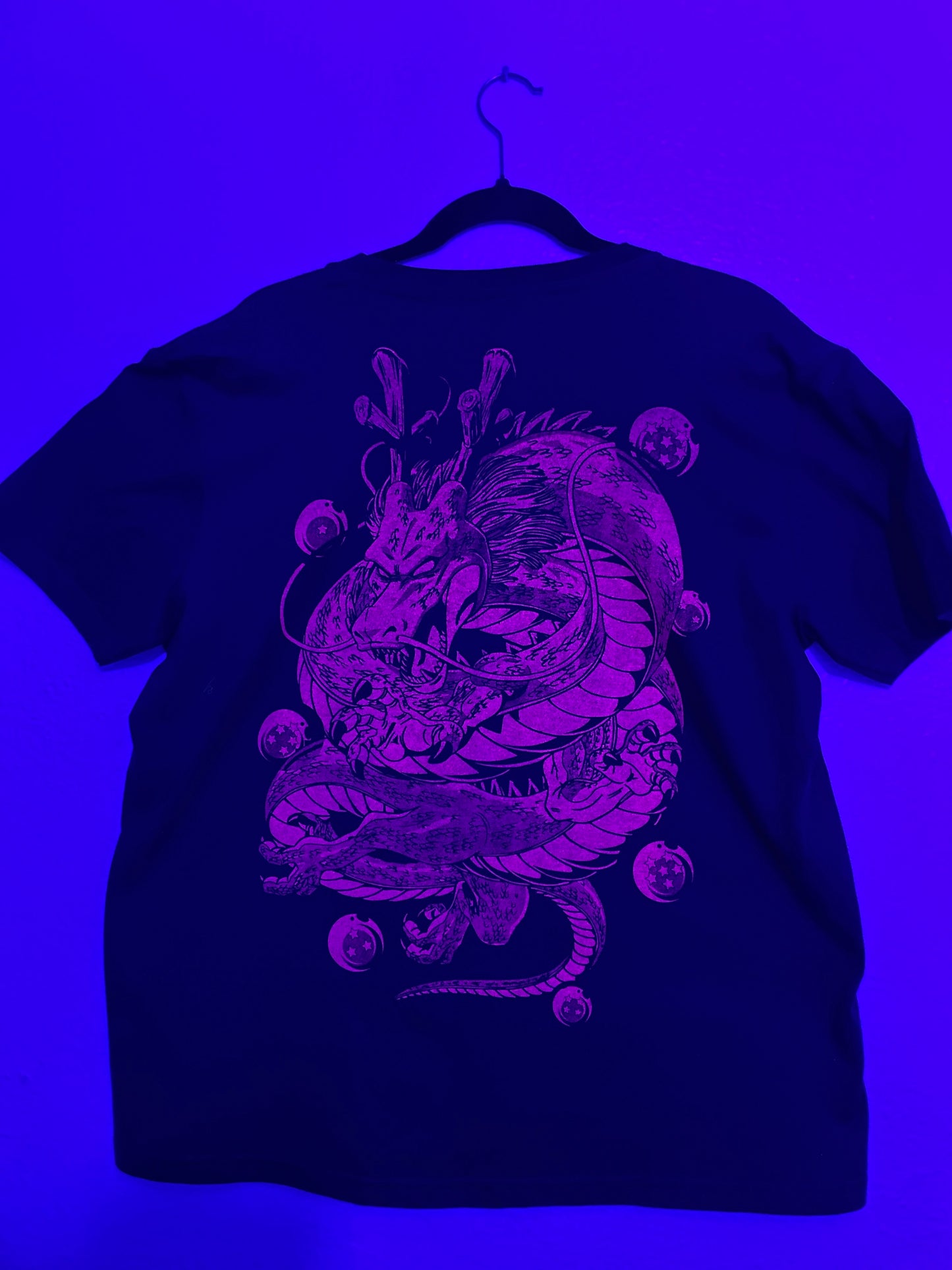 Goku Black Super Saiyan Rosé 
Dragon Ball Super Vibrant Neón T-Shirt (Front & Back Print)