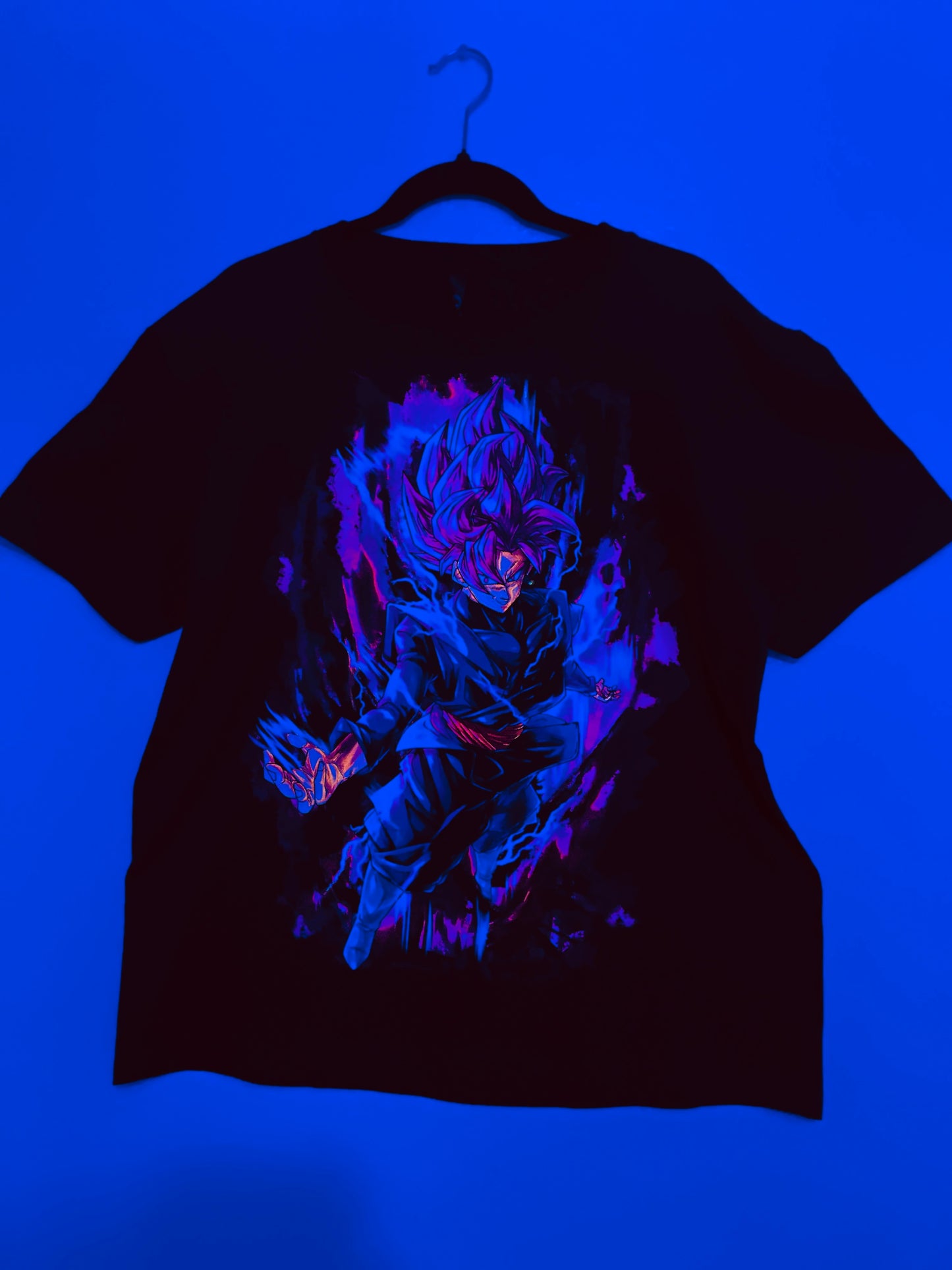 Goku Black Super Saiyan Rosé 
Dragon Ball Super Vibrant Neón T-Shirt (Front & Back Print)