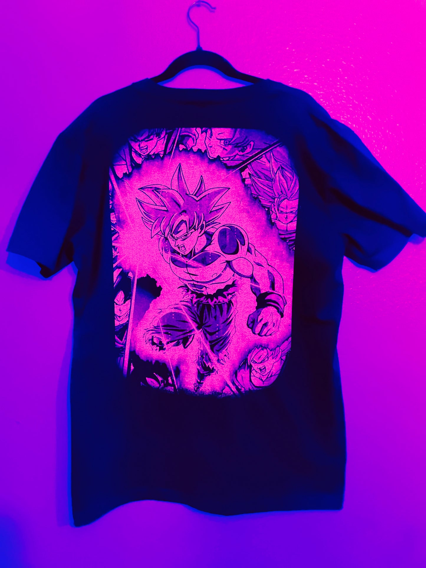 SSJG Goku Dragon Ball Super      Vibrant Neón T-Shirt (Front & Back Print)