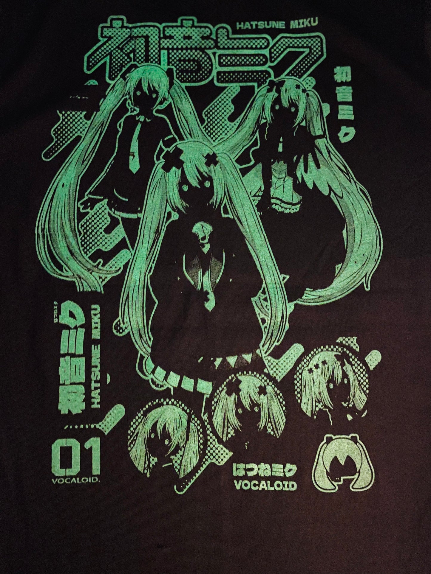 Hatsune Miku x3 Tee UV glow